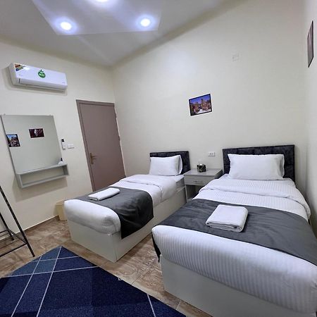 Z3 Hostel Vádi Músza Kültér fotó