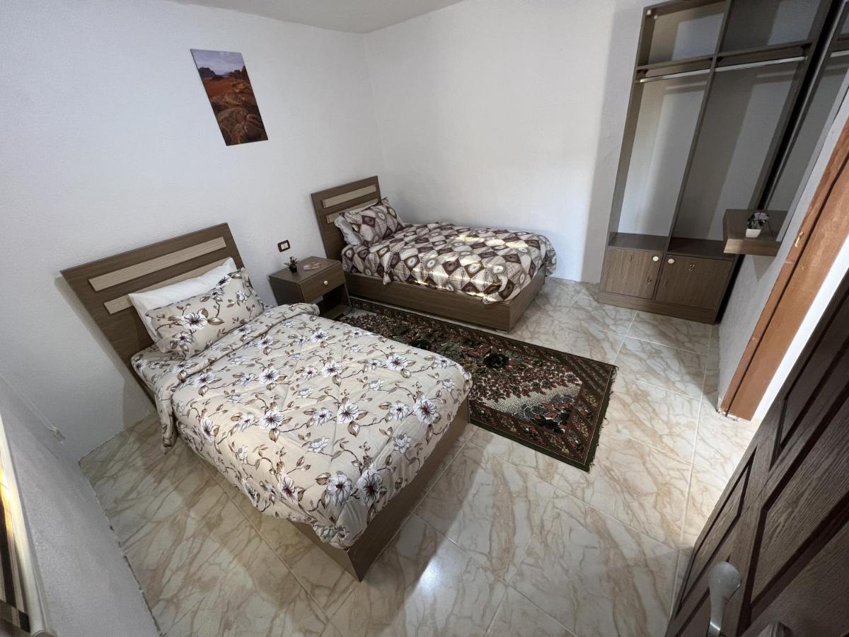 Z3 Hostel Vádi Músza Kültér fotó