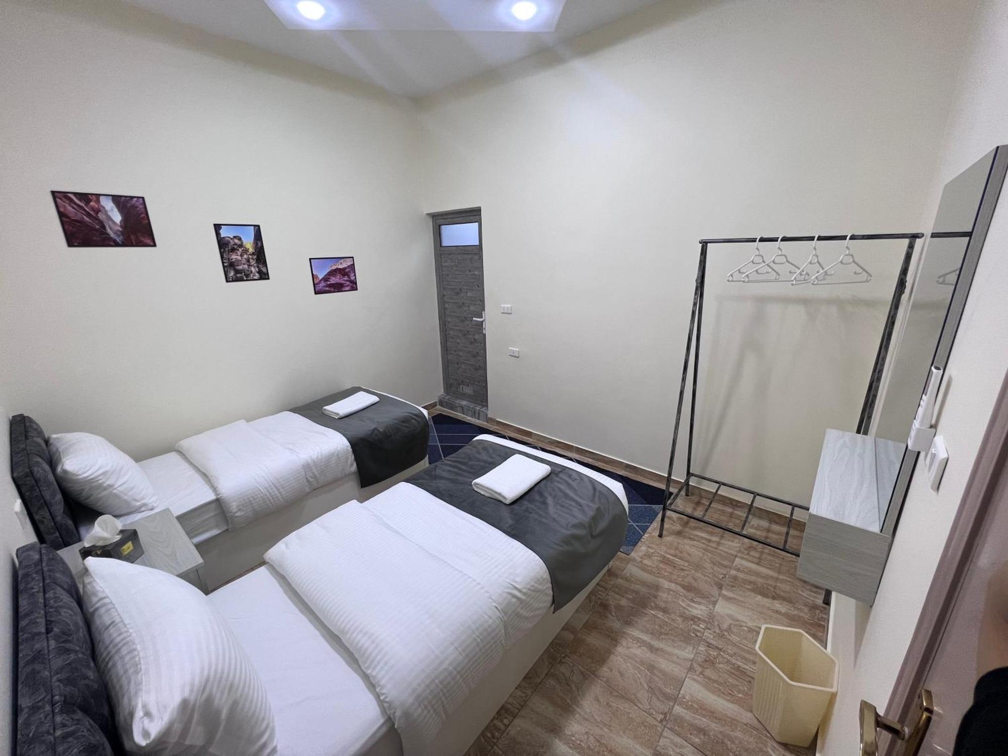 Z3 Hostel Vádi Músza Kültér fotó